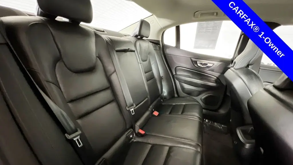 2024 Volvo S60 B5 Plus Dark Theme