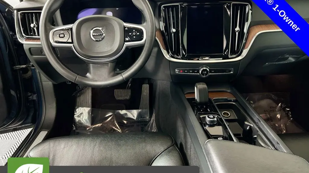 2024 Volvo S60 B5 Plus Dark Theme