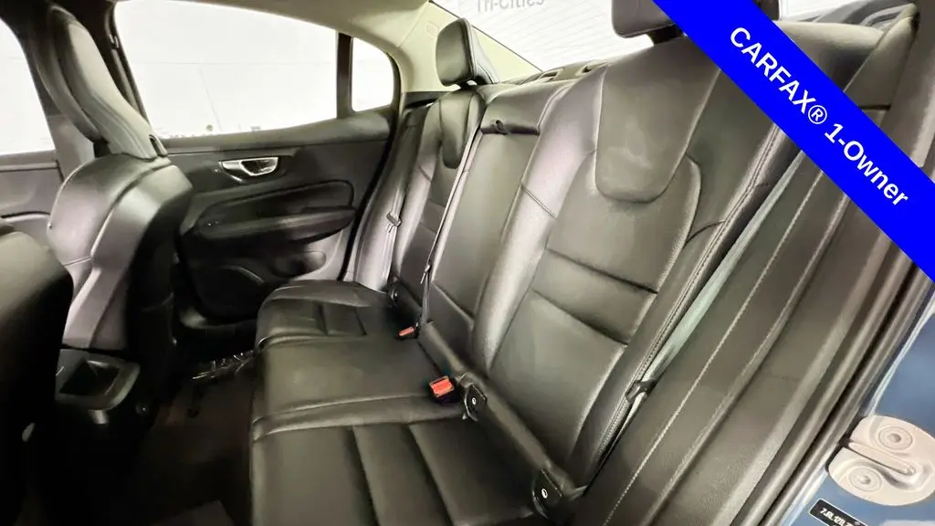 2024 Volvo S60 B5 Plus Dark Theme