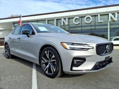 2024 Volvo S60 AWD B5 Plus Dark Theme 4DR Sedan