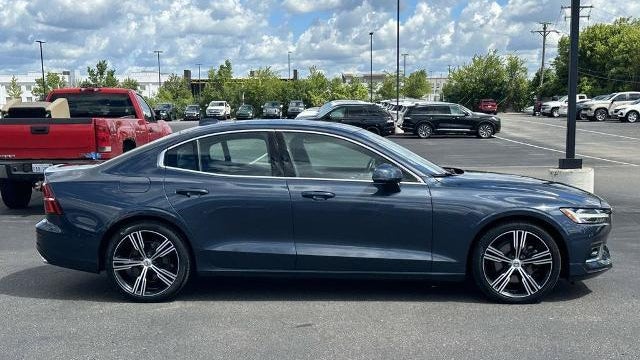 2022 Volvo S60 B5 Inscription