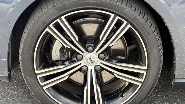 2022 Volvo S60 B5 Inscription