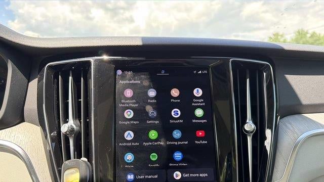 2024 Volvo S60 B5 Plus Dark Theme