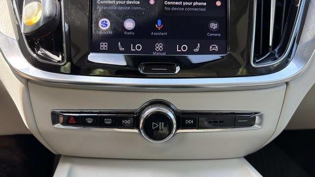 2024 Volvo S60 B5 Plus Dark Theme