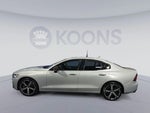 2024 S60 Thumbnail 2