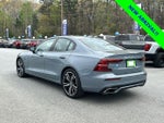 2022 S60 Thumbnail 5