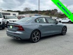 2022 S60 Thumbnail 7