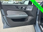2022 S60 Thumbnail 10