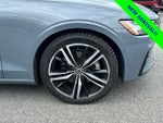 2022 S60 Thumbnail 12