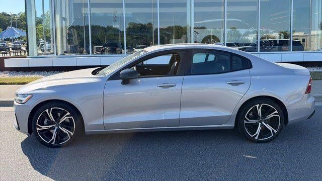 2023 Volvo S60 B5 Core Black Edition
