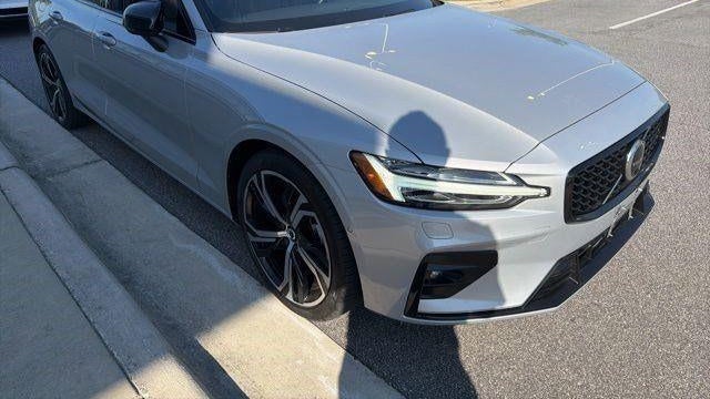 2023 Volvo S60 B5 Core Black Edition