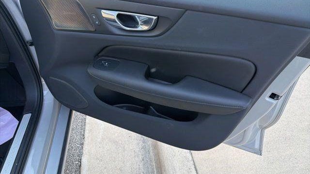 2023 Volvo S60 B5 Core Black Edition