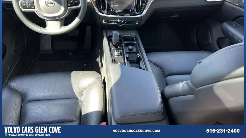 2023 Volvo S60 B5 Plus Dark Theme