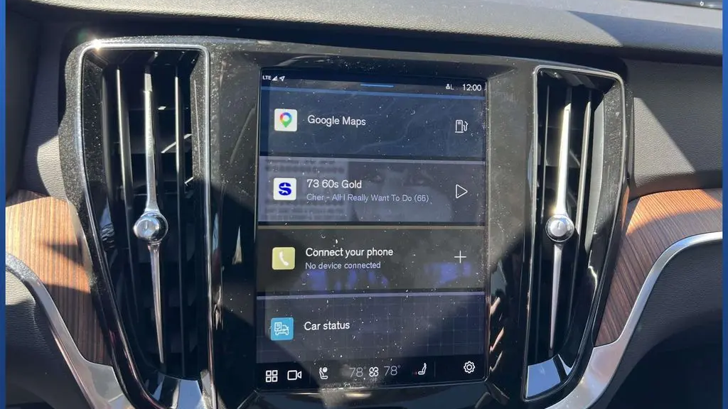 2023 Volvo S60 B5 Plus Dark Theme