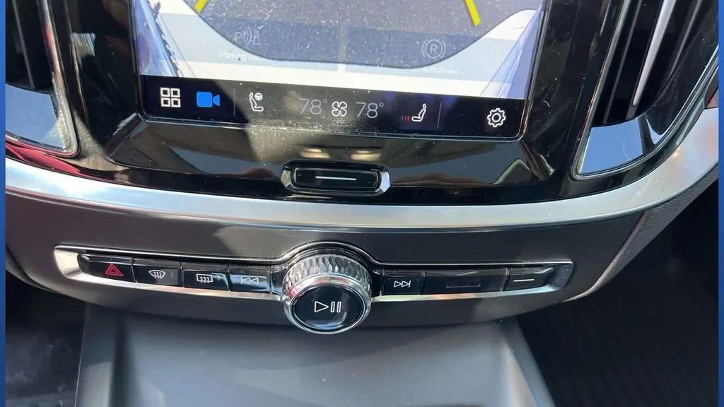 2023 Volvo S60 B5 Plus Dark Theme