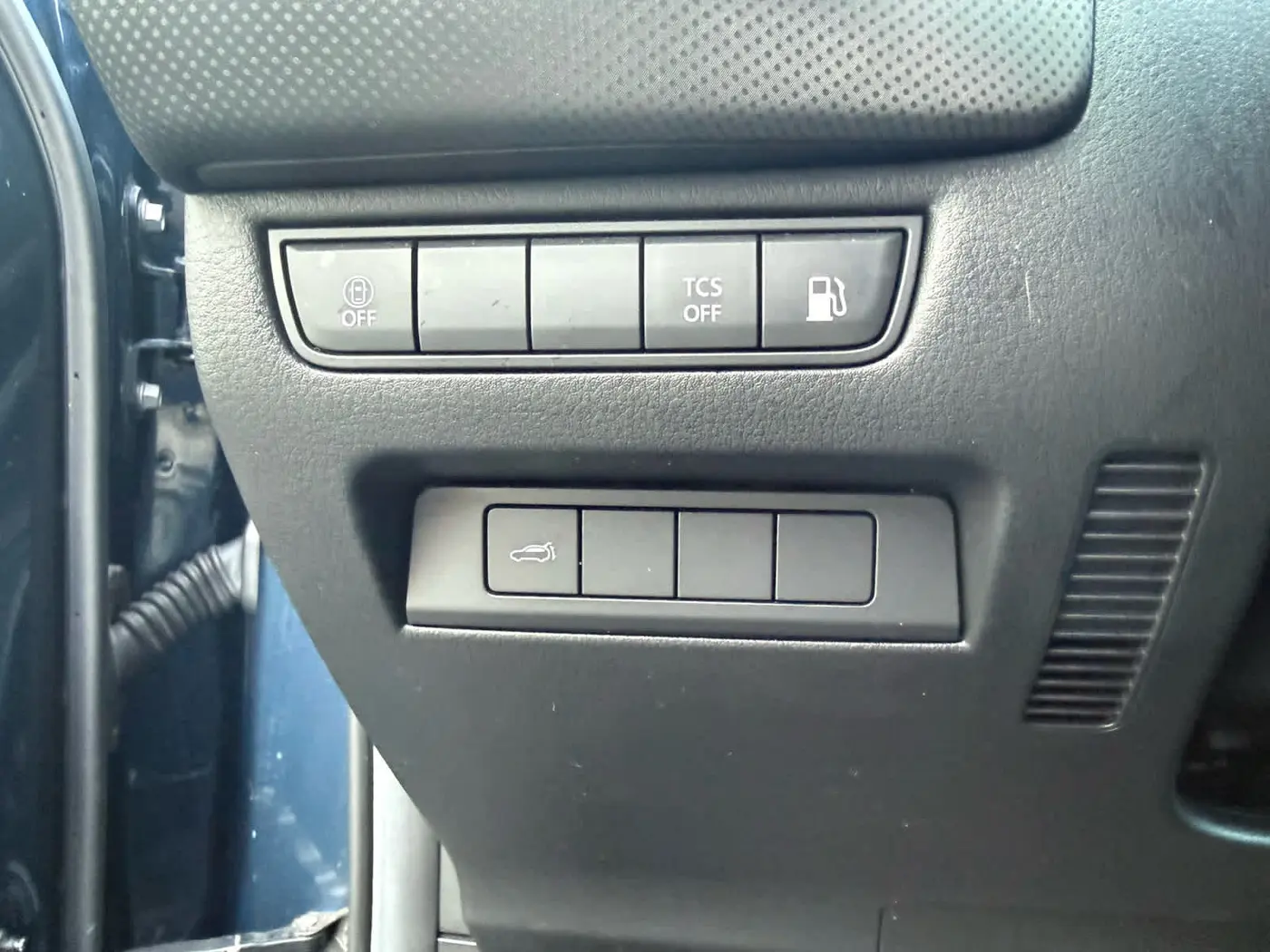 2025 MAZDA CX-5 - $28,900