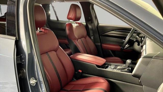 2025 Mazda CX-50 Hybrid Premium Plus
