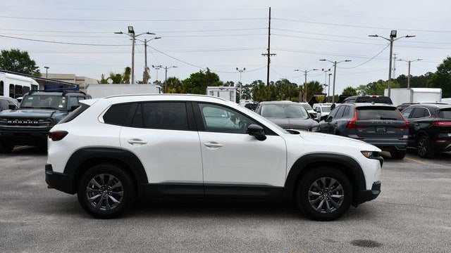 2023 Mazda CX-50 2.5 S Preferred Plus