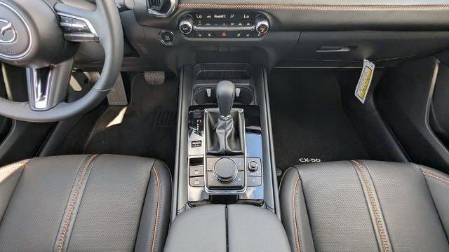 2025 Mazda CX-50 2.5 S Premium Plus