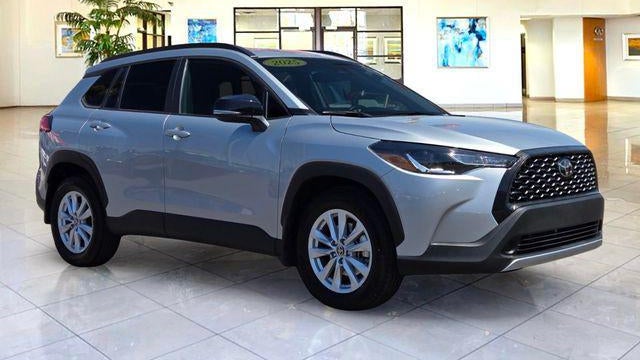 2025 Toyota Corolla Cross LE