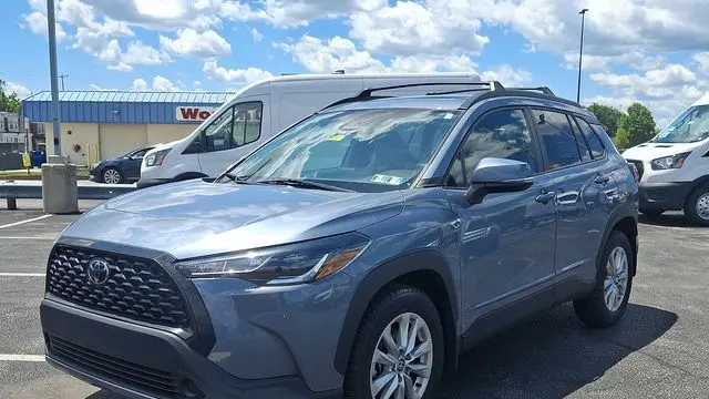 2023 Toyota Corolla Cross LE