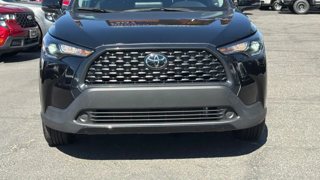 2024 Toyota Corolla Cross LE