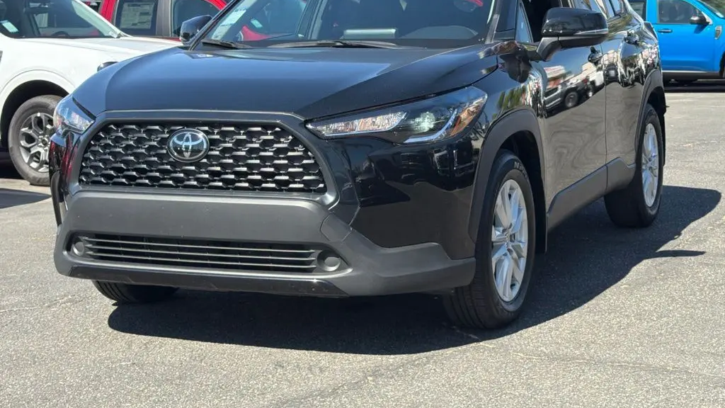 2024 Toyota Corolla Cross LE