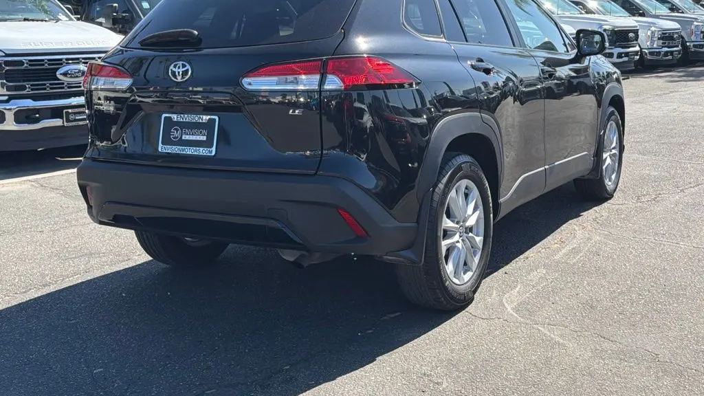2024 Toyota Corolla Cross LE