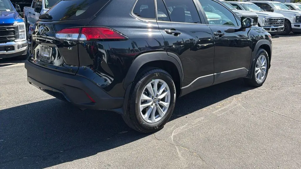 2024 Toyota Corolla Cross LE