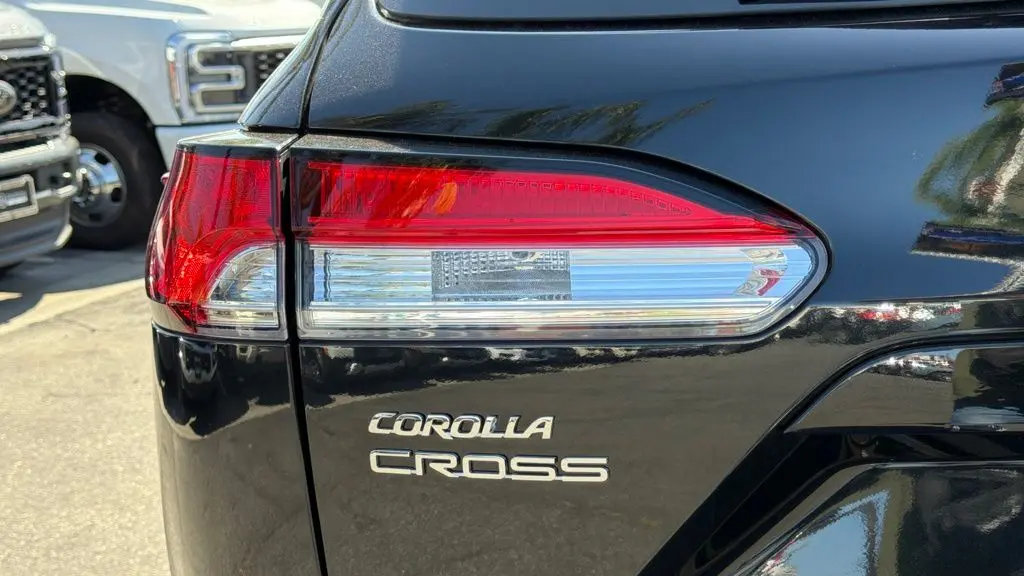 2024 Toyota Corolla Cross LE
