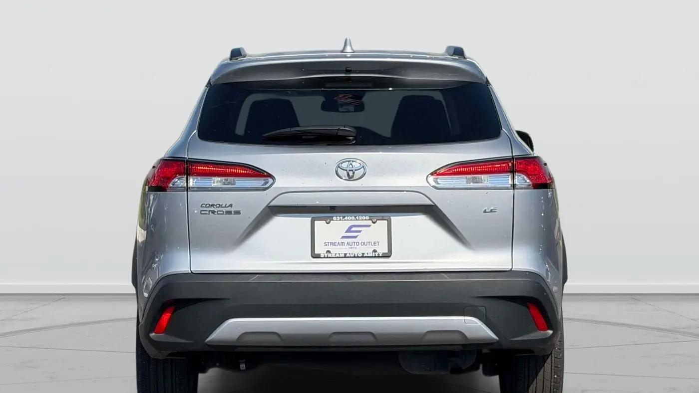 2024 Toyota Corolla Cross LE