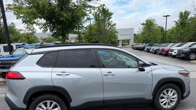 2025 Toyota Corolla Cross LE