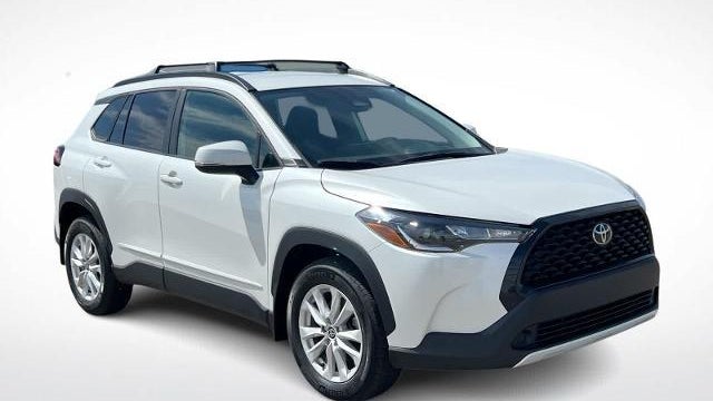 2024 Toyota Corolla Cross LE