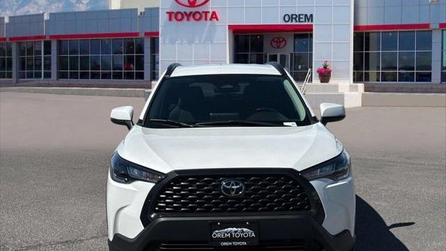 2024 Toyota Corolla Cross LE