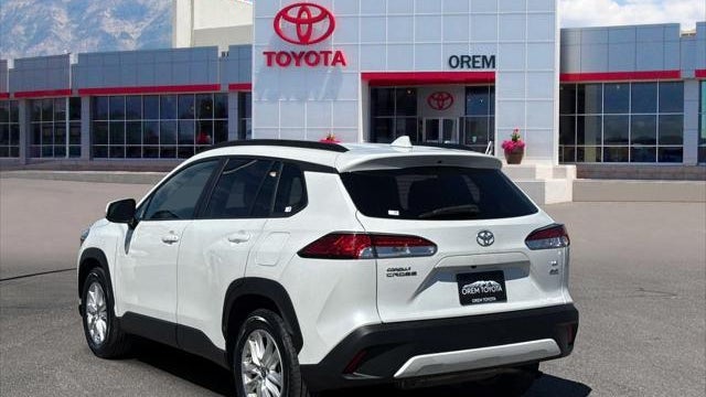 2024 Toyota Corolla Cross LE