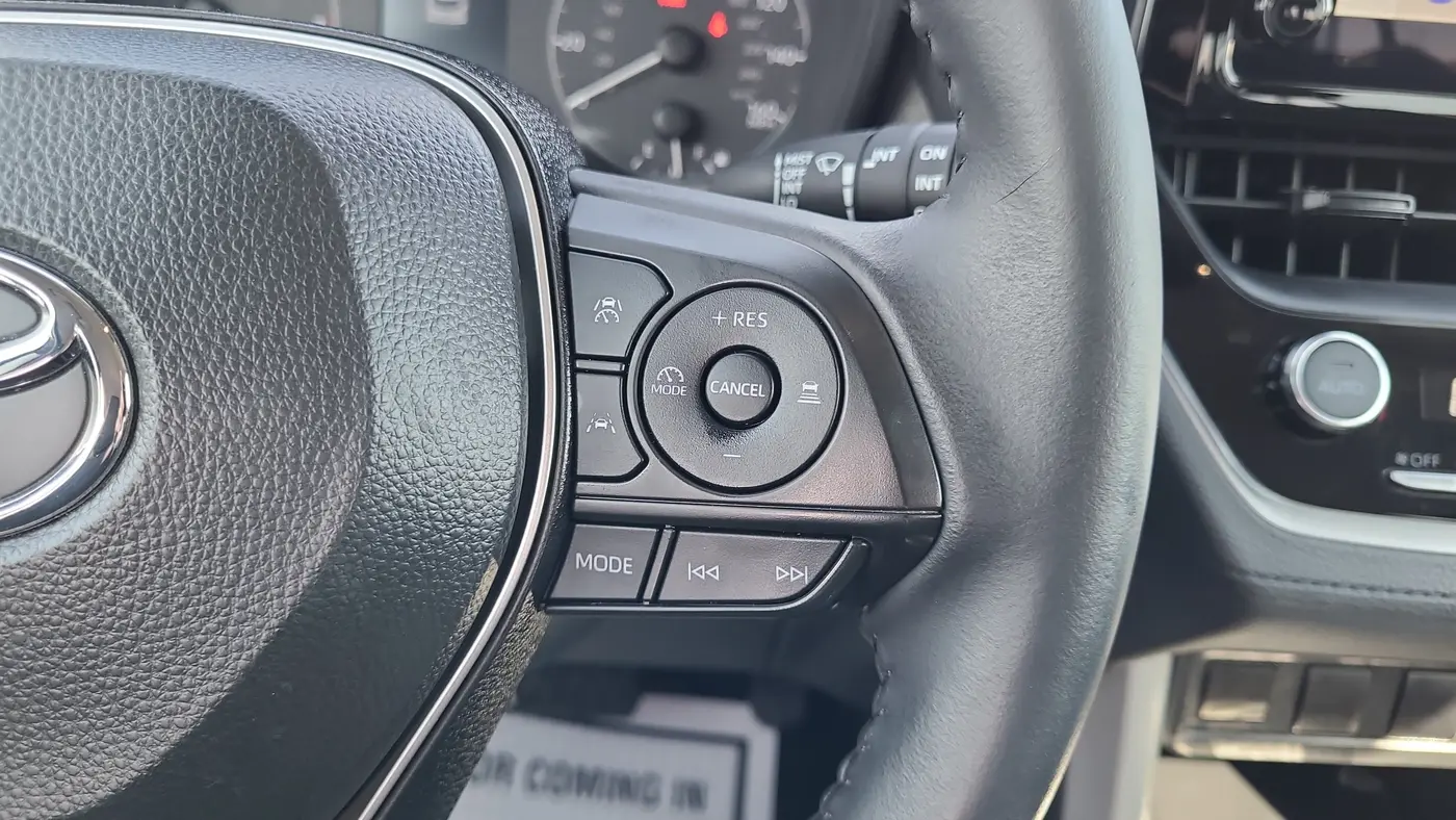 2024 Toyota Corolla Cross LE