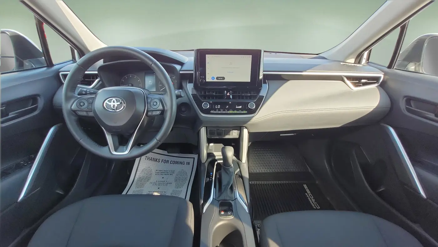 2024 Toyota Corolla Cross LE