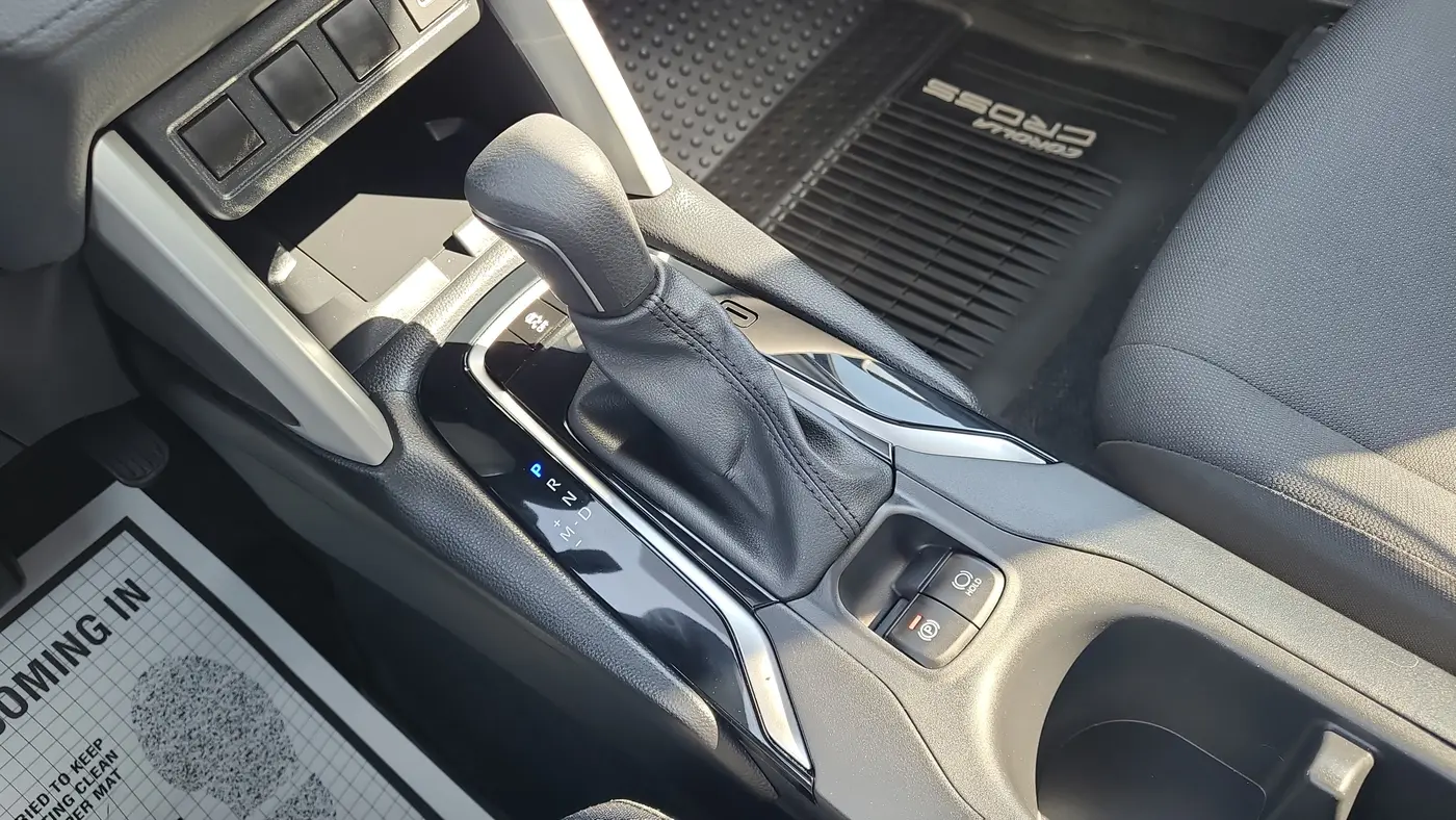 2024 Toyota Corolla Cross LE
