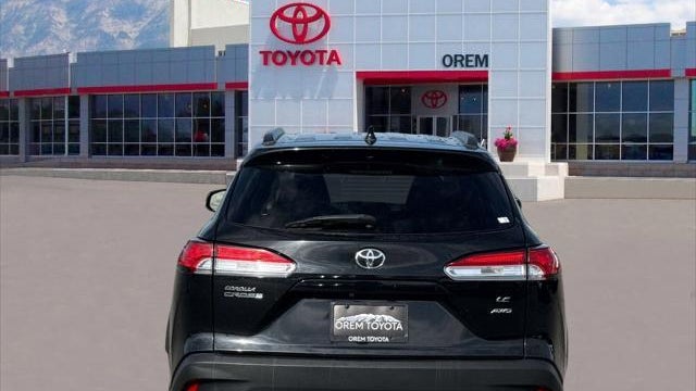 2024 Toyota Corolla Cross LE