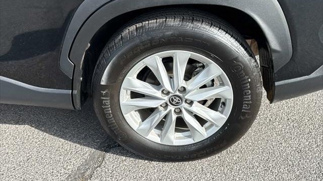 2024 Toyota Corolla Cross LE