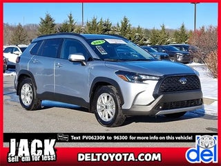 2023 Toyota Corolla Cross with Sonic Silver Exterior