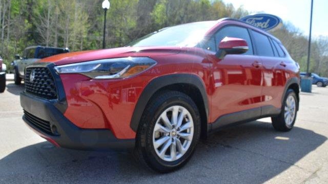 2024 Toyota Corolla Cross LE