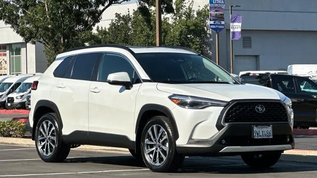 2023 Toyota Corolla Cross XLE