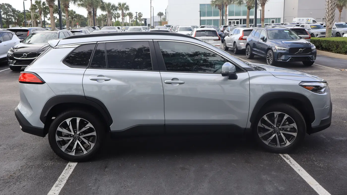 2022 Toyota Corolla Cross XLE