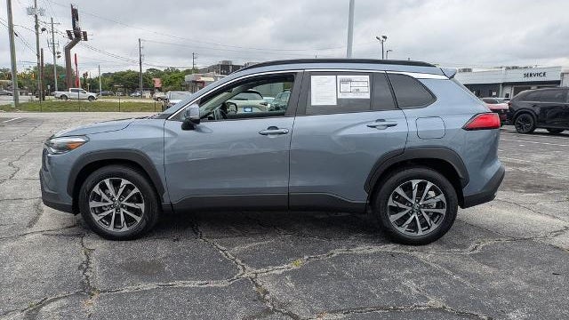 2023 Toyota Corolla Cross XLE