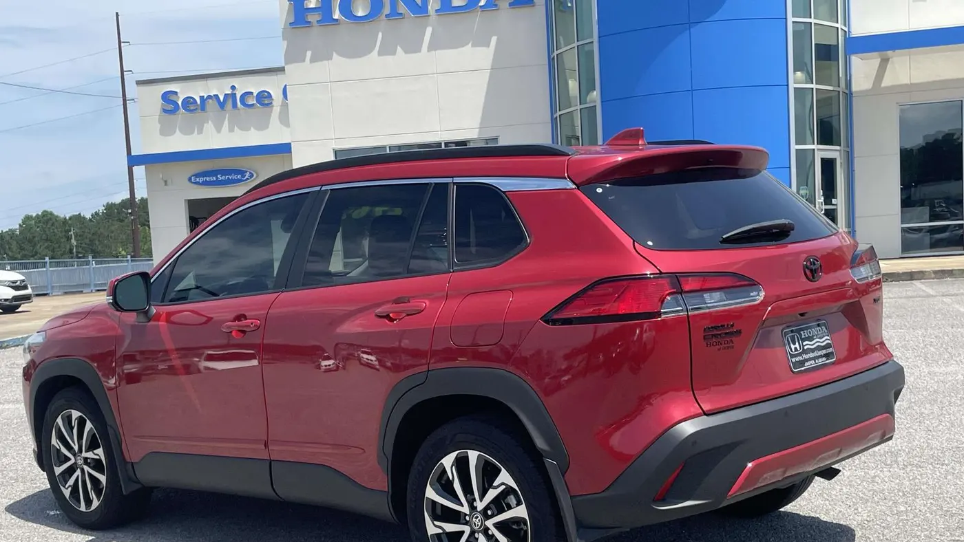 2024 Toyota Corolla Cross XLE