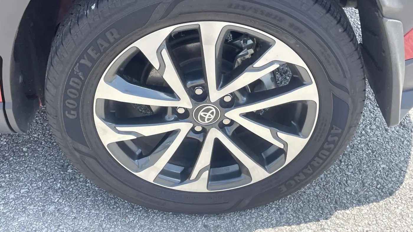 2024 Toyota Corolla Cross XLE