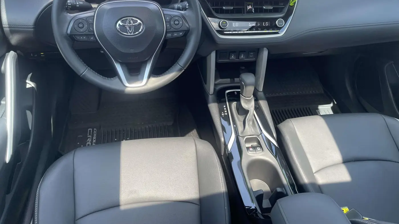 2024 Toyota Corolla Cross XLE
