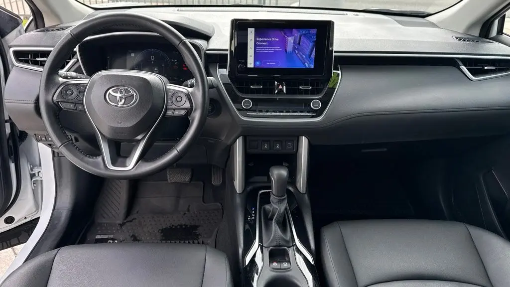 2024 Toyota Corolla Cross XLE