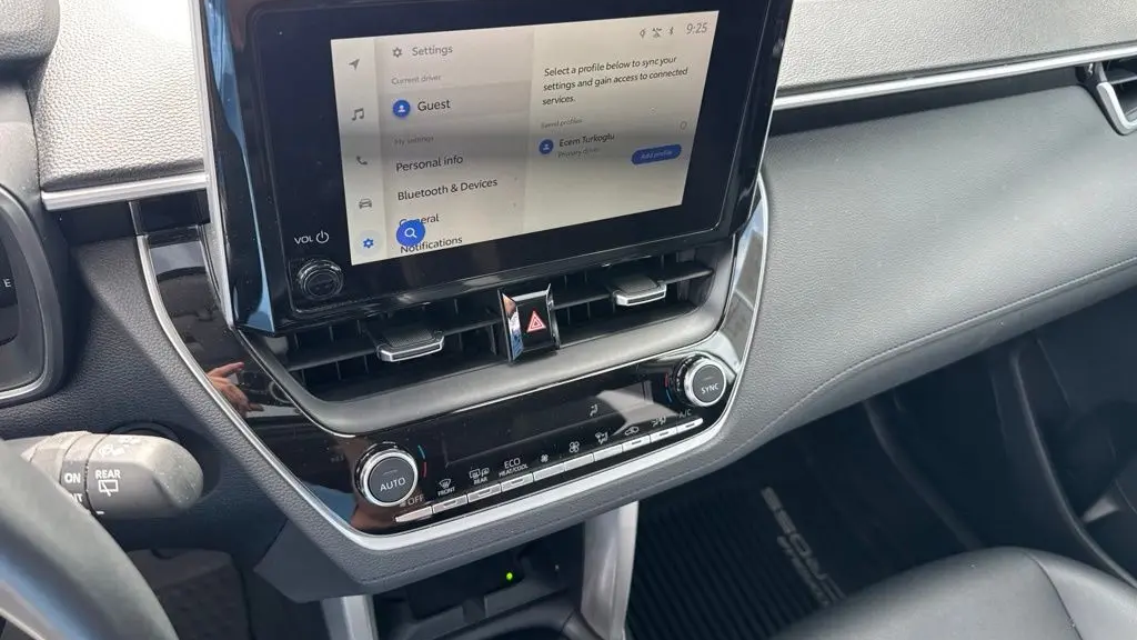 2024 Toyota Corolla Cross XLE